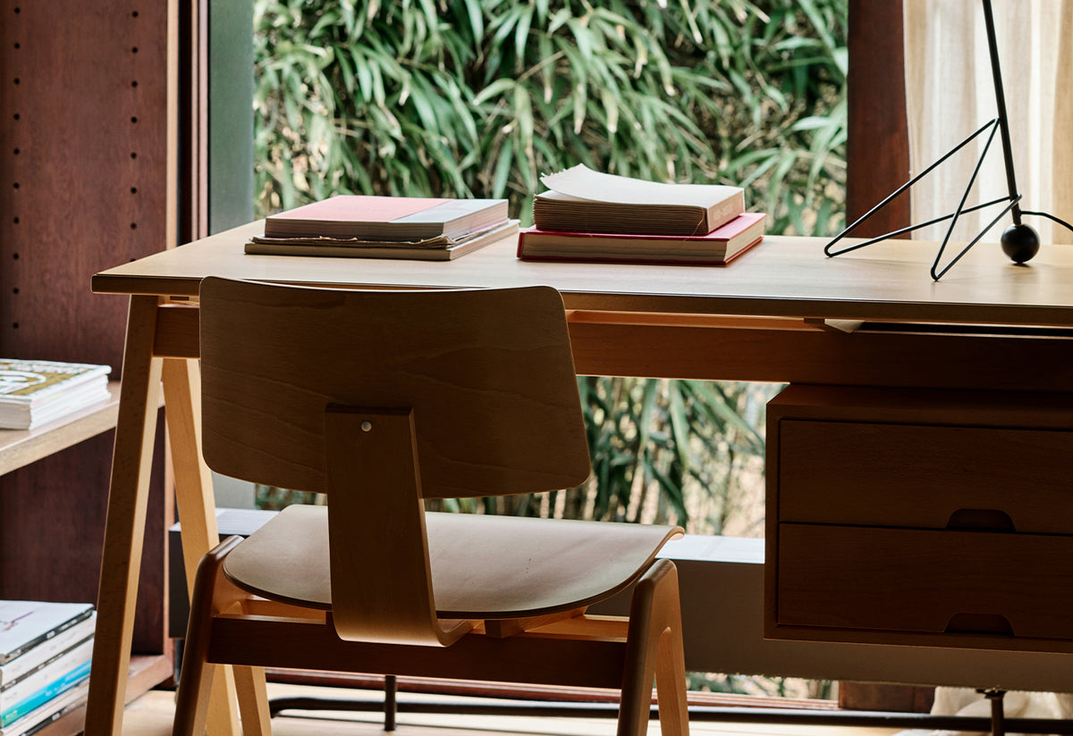 Daystak Desk, Robin day, Andtradition