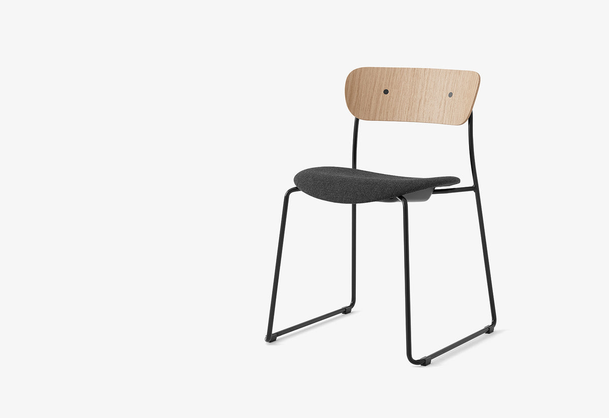 Pavilion Chair | Sled Base | Upholstered Seat, Anderssen and voll, Andtradition