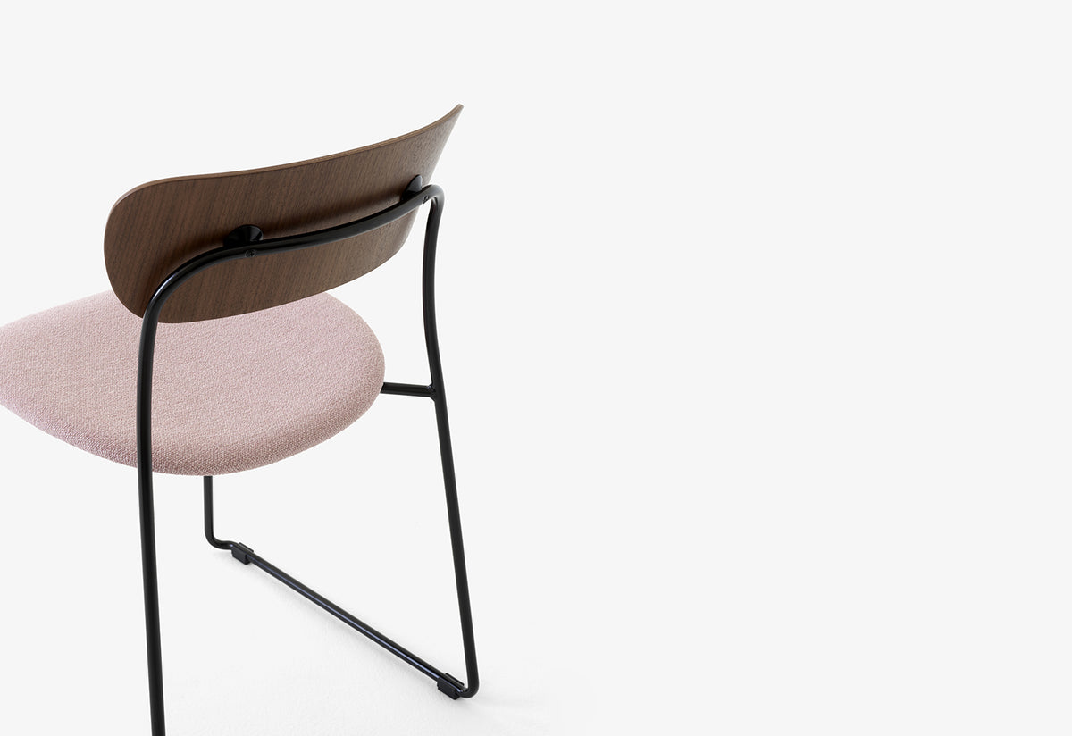 Pavilion Chair | Sled Base | Upholstered Seat, Anderssen and voll, Andtradition