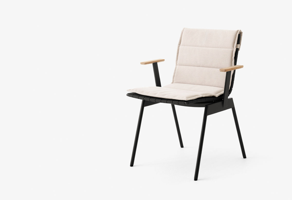 Ville Armchair, Anderssen and voll, Andtradition