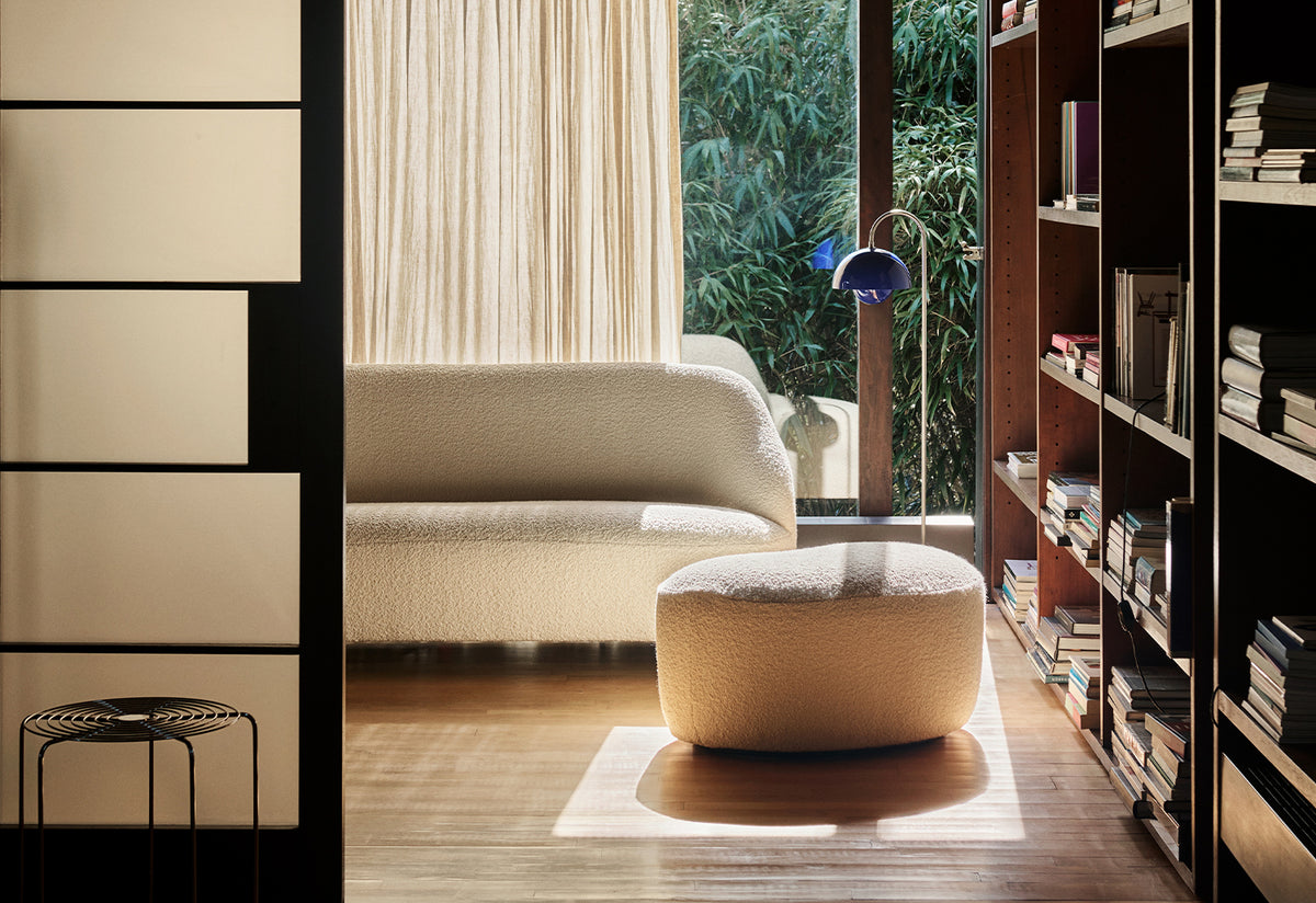 Margas Sofa Three-Seater | LC4, Louise liljencrantz, Andtradition