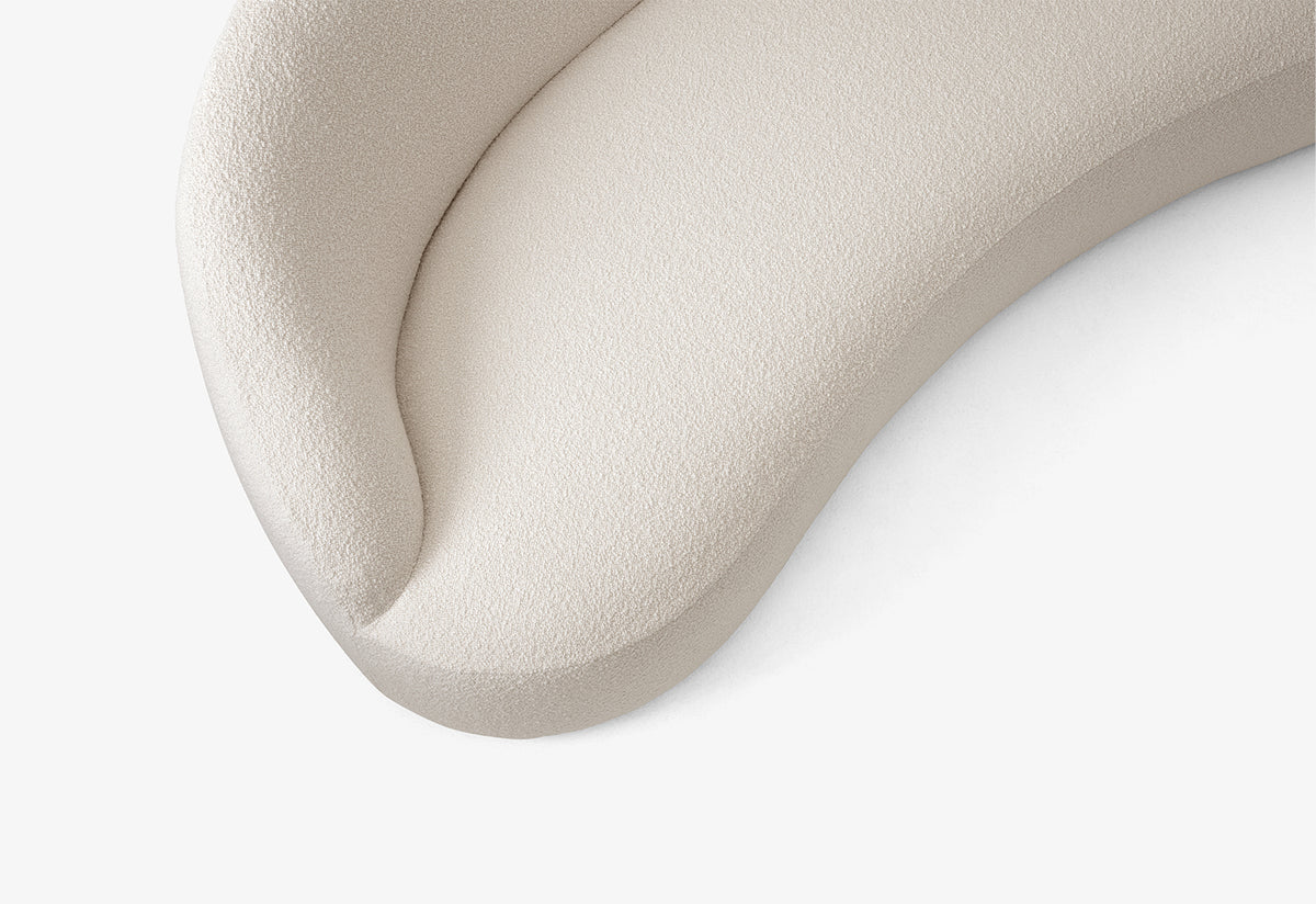 Margas Sofa Three-Seater | LC4, Louise liljencrantz, Andtradition