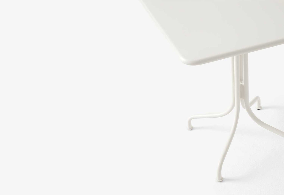Thorvald Square Café Table, Space copenhagen, Andtradition