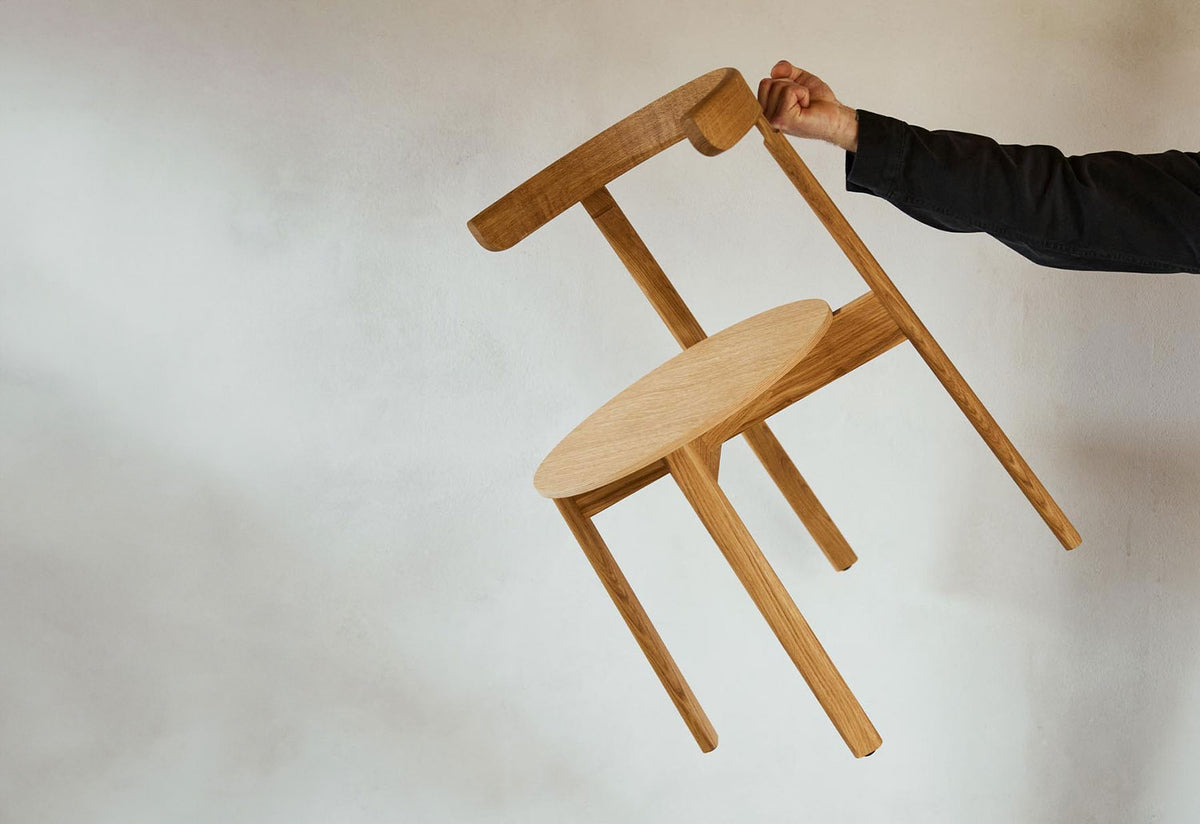 Lunar Chair, Herman studio, Form and refine