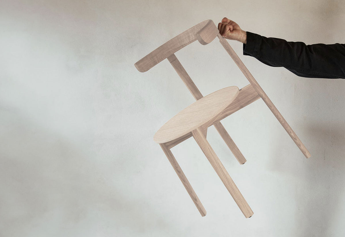Lunar Chair, Herman studio, Form and refine