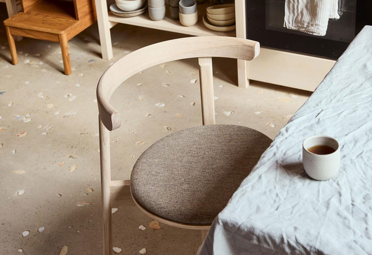 Lunar Chair, Herman studio, Form and refine
