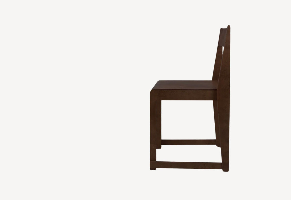 Chair 01, Frama