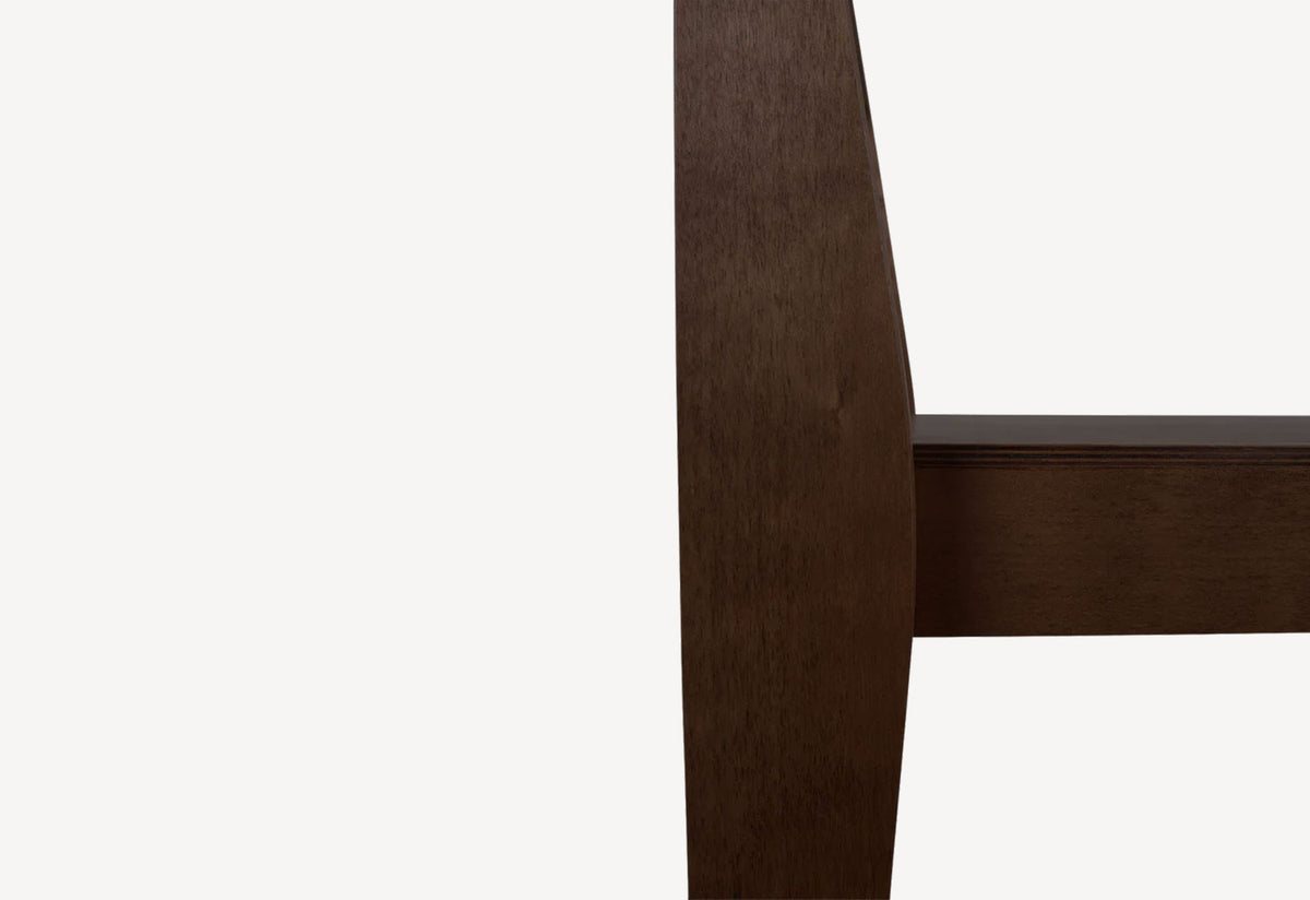 Chair 01, Frama