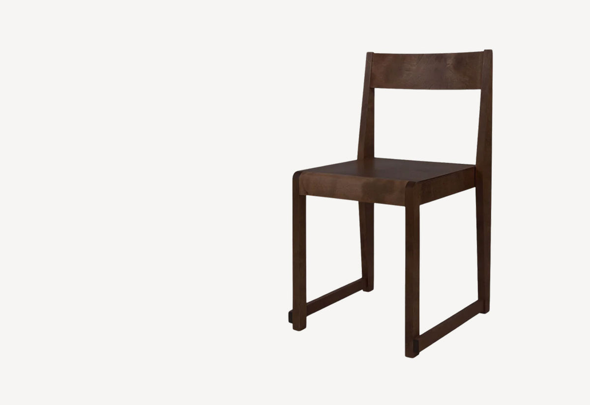 Chair 01, Frama