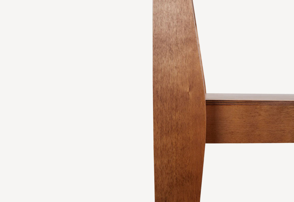 Chair 01, Frama