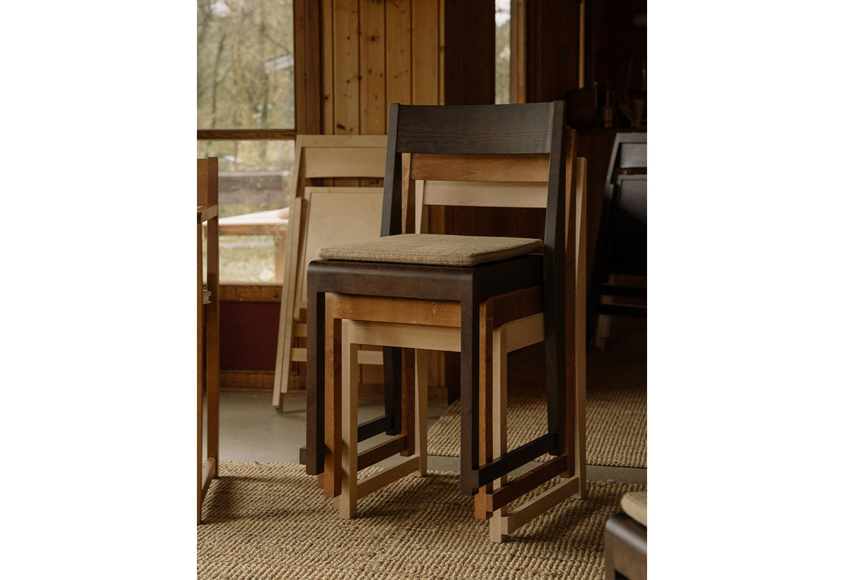 Chair 01, Frama