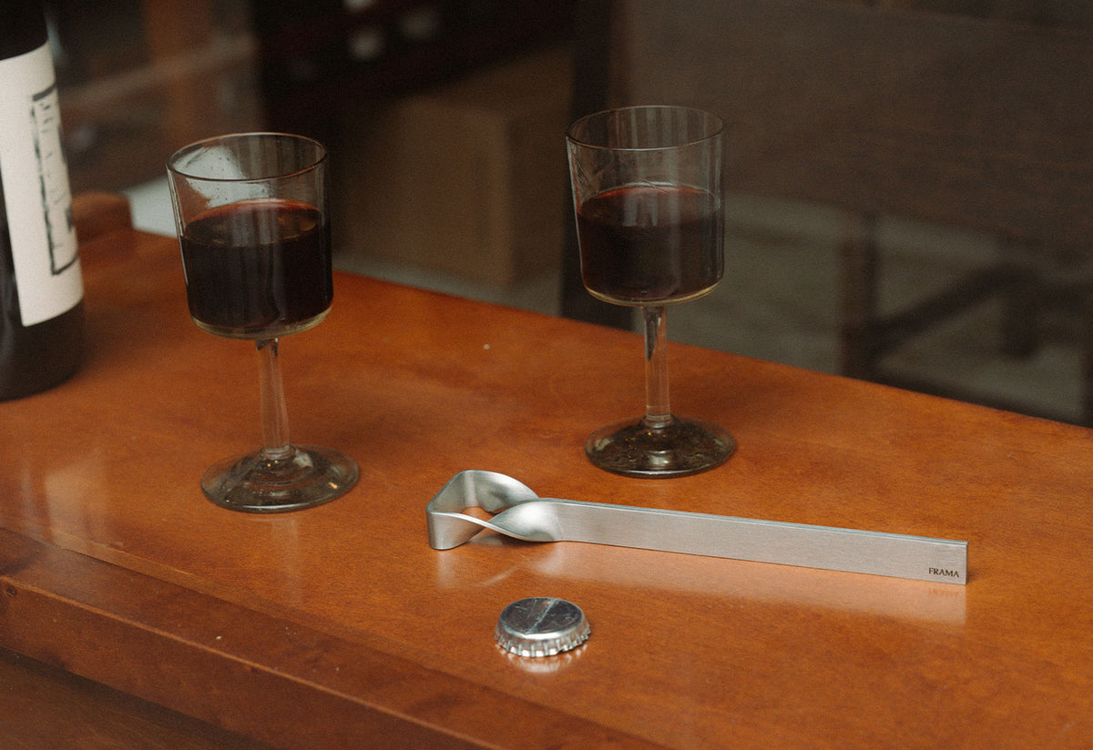 Ground Bottle Opener, Michael antrobus, Frama