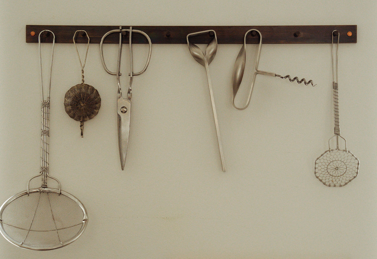 Ground Corkscrew, Michael antrobus, Frama