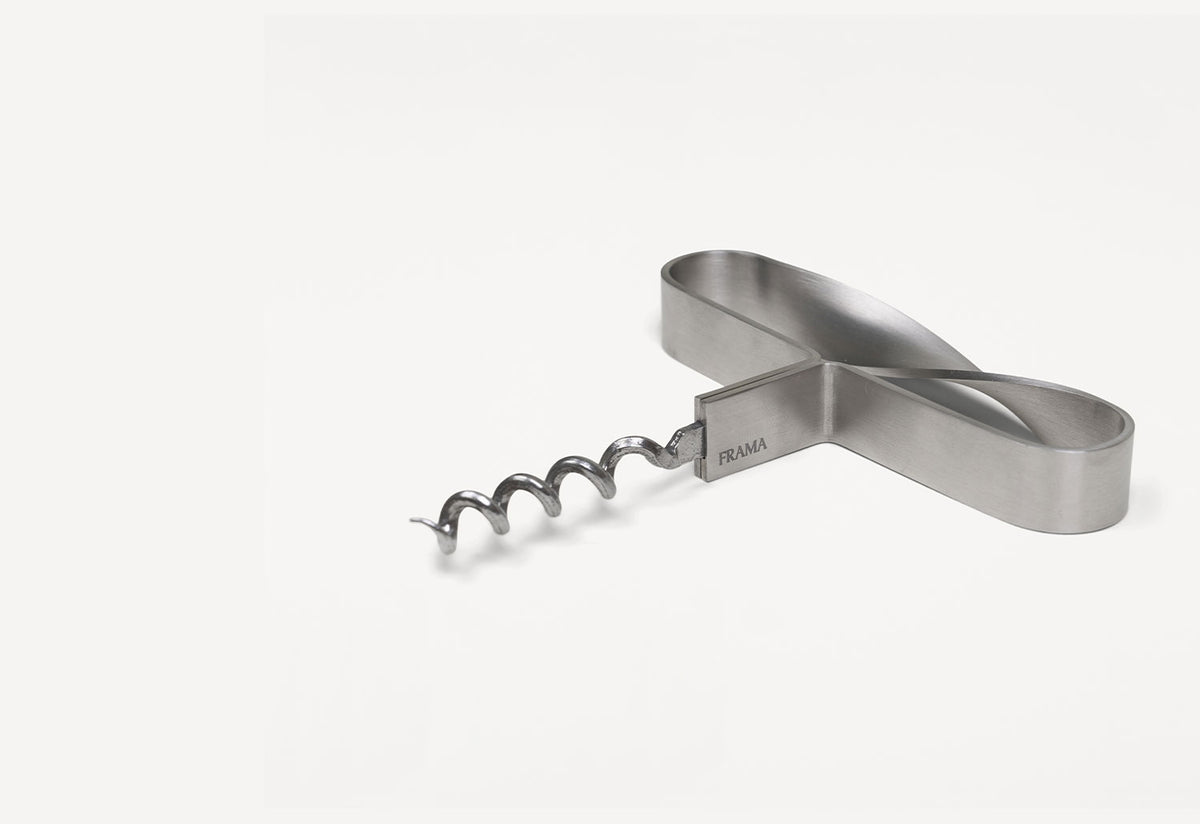 Ground Corkscrew, Michael antrobus, Frama