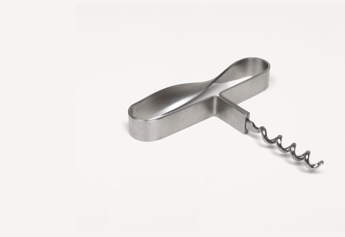 Ground Corkscrew, Michael antrobus, Frama