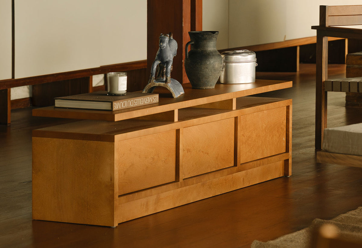 Ratio Console, Ilo studio, Frama