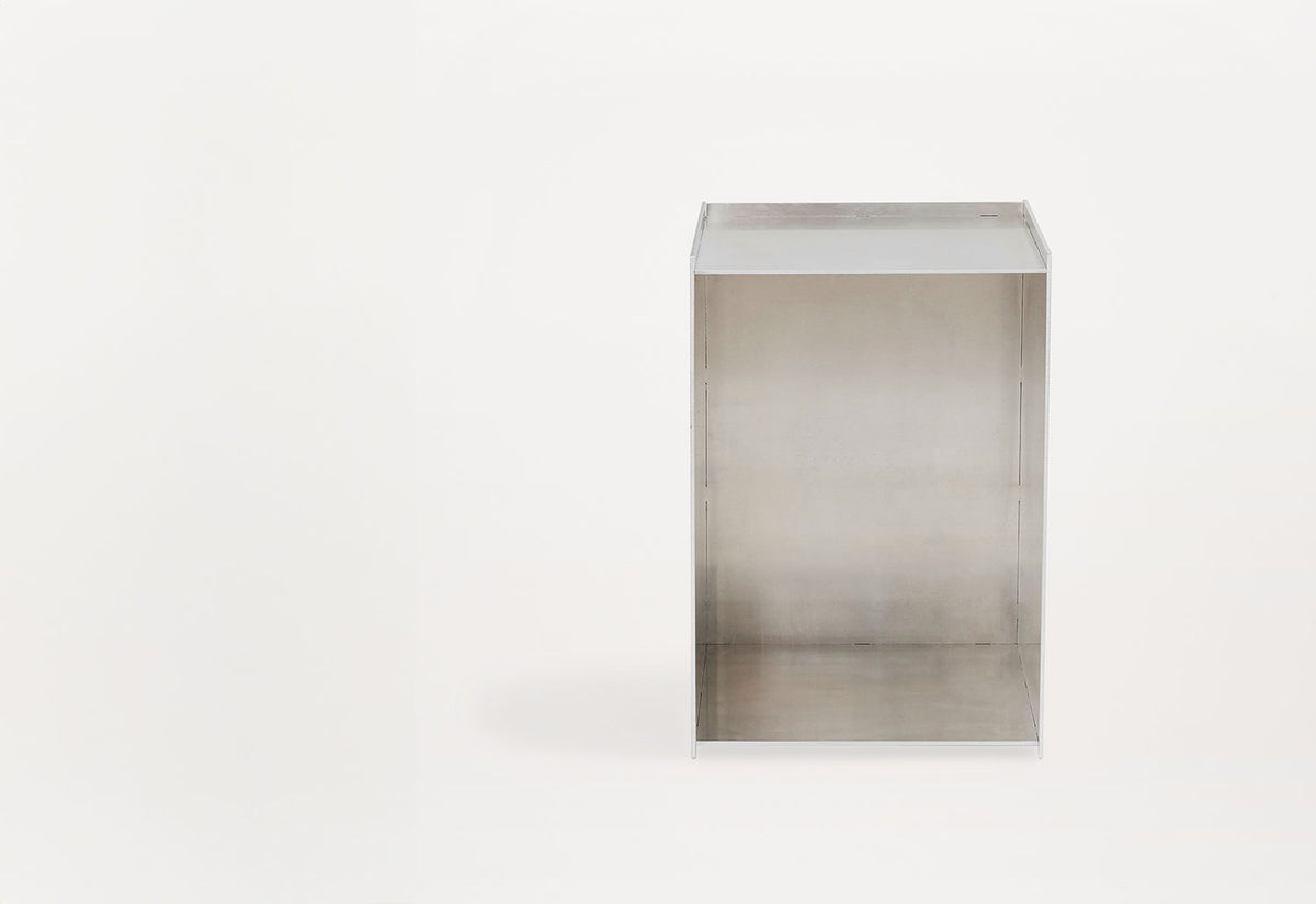 Rivet Box Table, Jonas trampedach, Frama