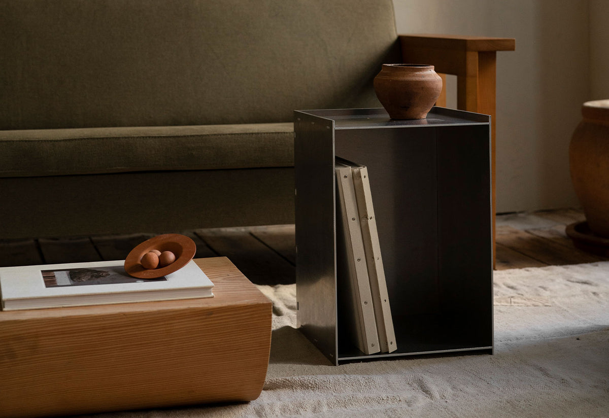 Rivet Box Table, Jonas trampedach, Frama