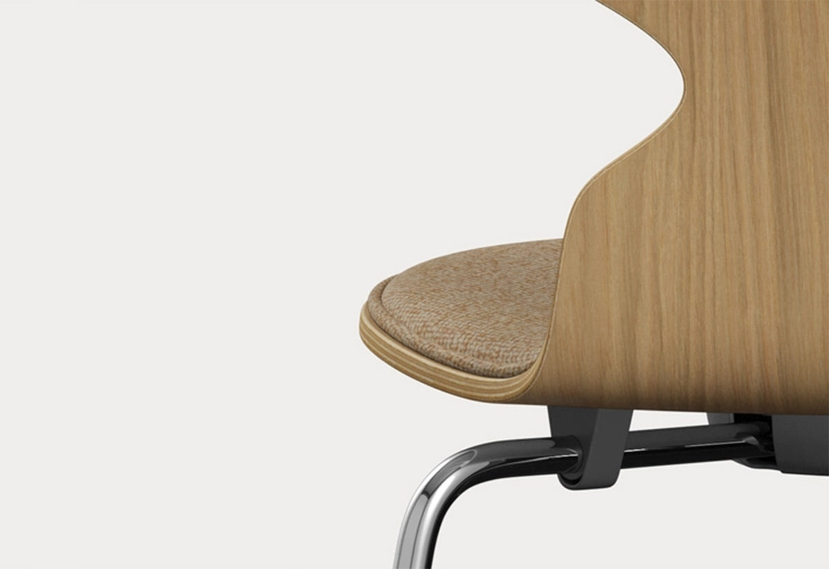 Ant Chair | 3 Legs | Front Upholstered, Arne jacobsen, Fritz hansen