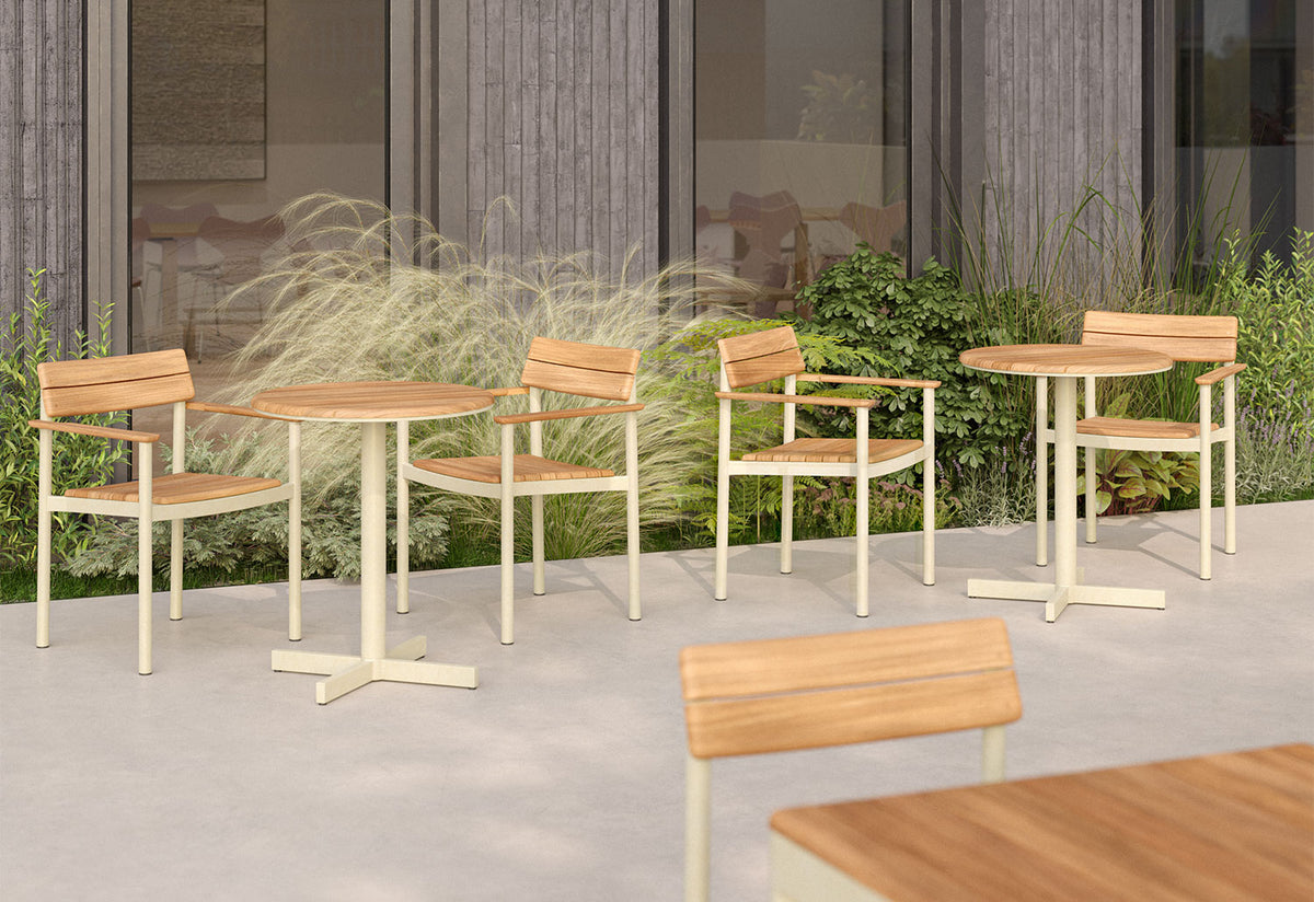 Pelagus Cafe Table, Note design studio, Fritz hansen