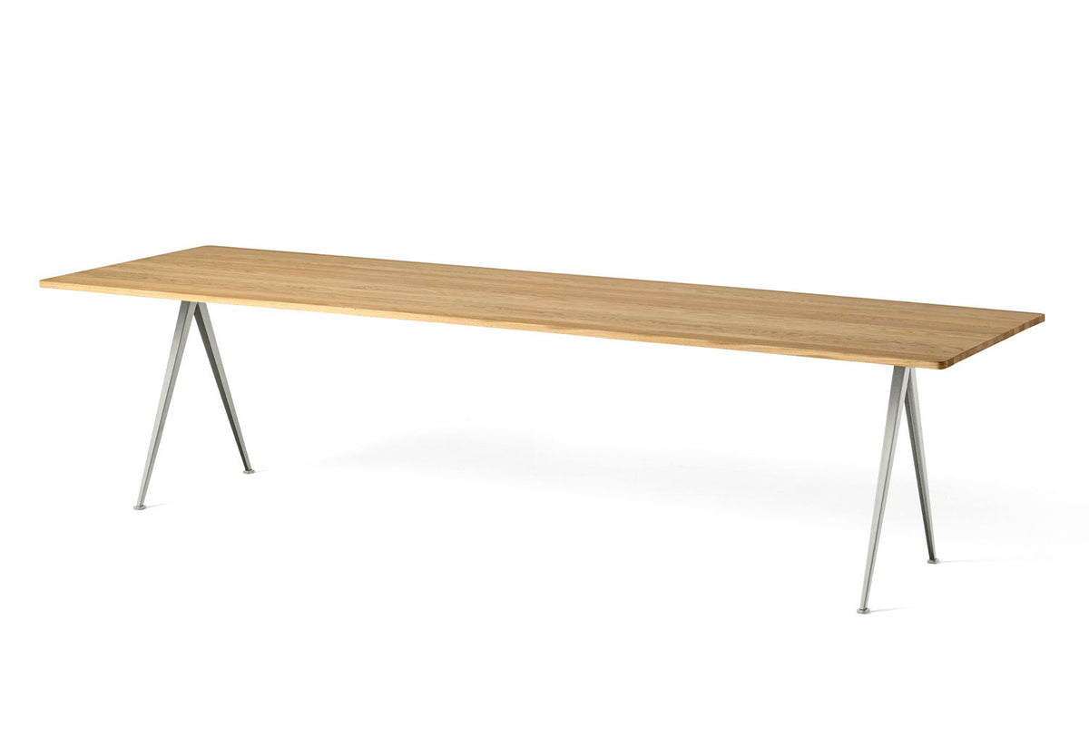 Pyramid Table, Wim rietveld, Hay