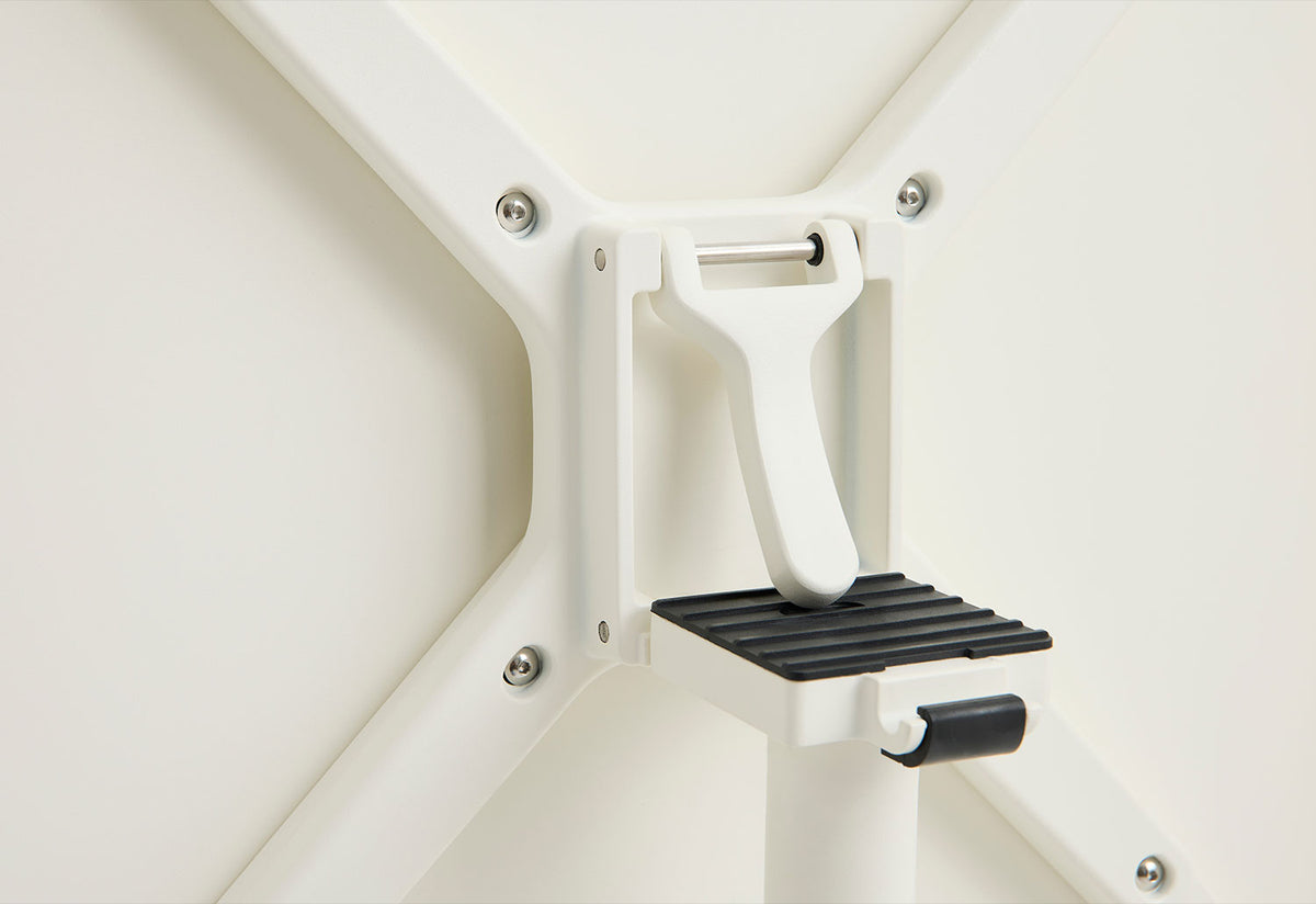 Deville Table, Julien renault, Hay