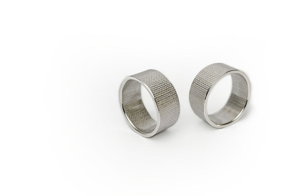 Unisex Textured Band Ring, Kei tominaga