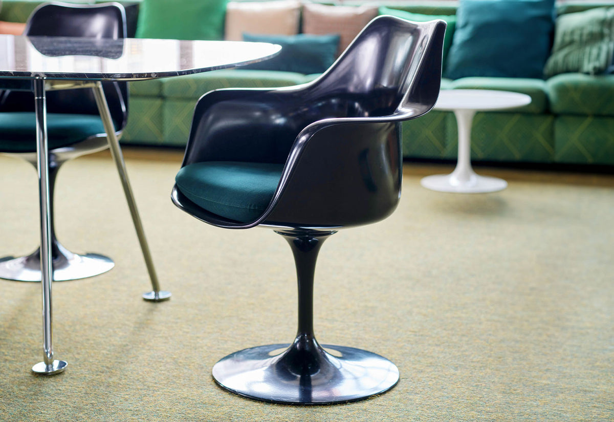 Tulip Armchair | Upholstered Seat, Eero saarinen, Knoll