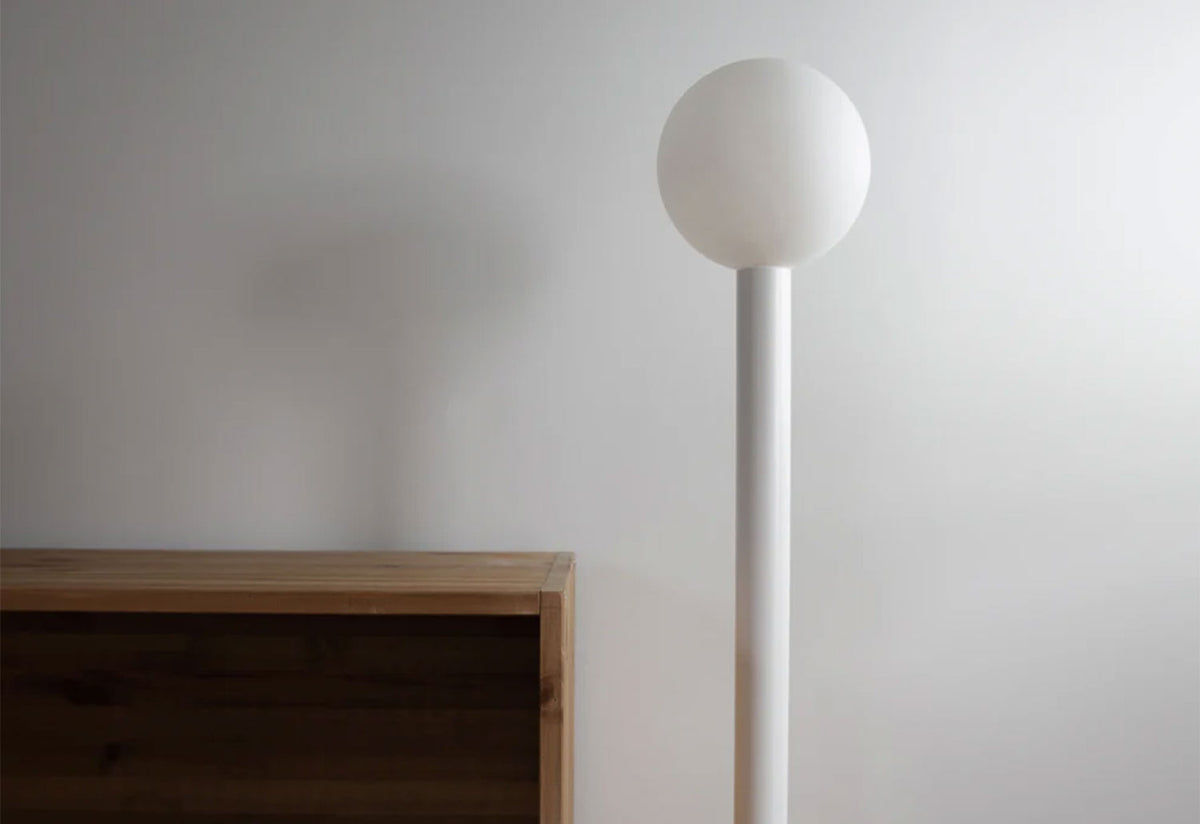 Nil Floor Lamp | Ex-Display