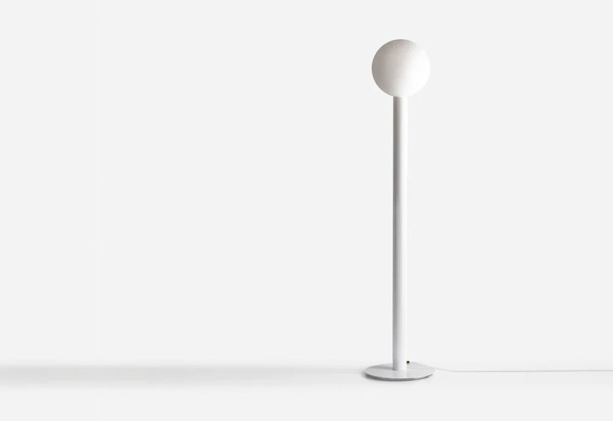 Nil Floor Lamp | Ex-Display