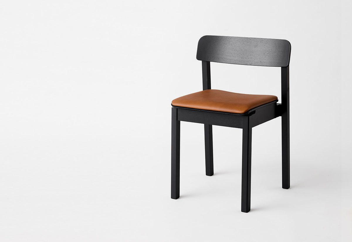 Everyday Chair | Upholstered, Moebe