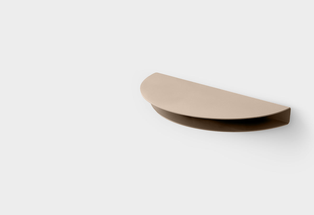 Half Moon Shelf, Moebe