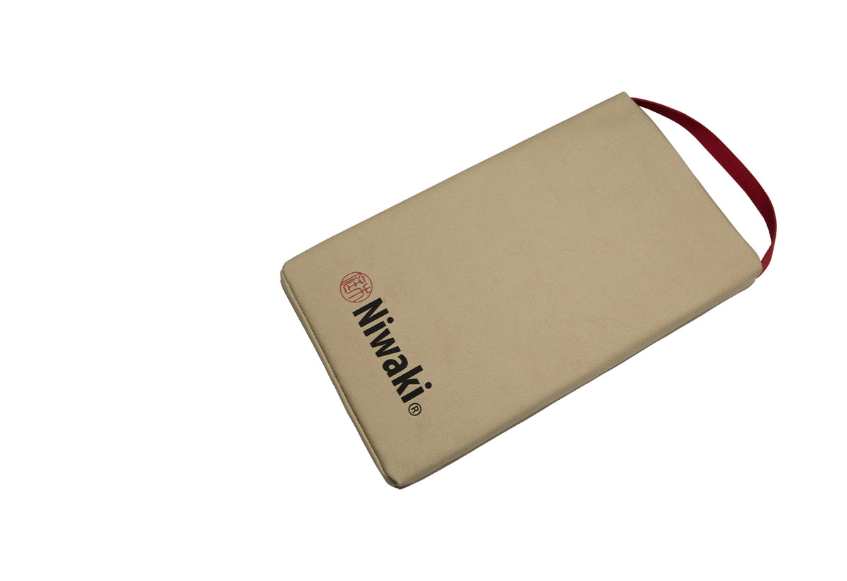 Kneeler, Niwaki