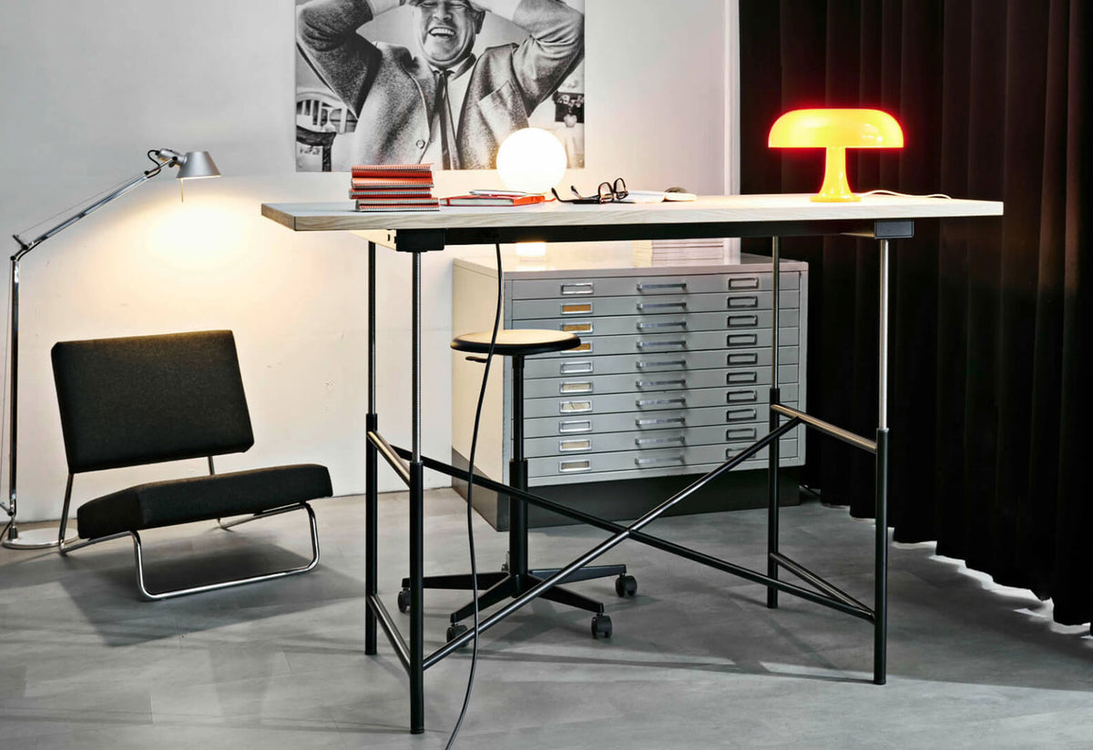 Eiermann 1 E Desk, Egon eiermann, Tim schütze, Richard lampert