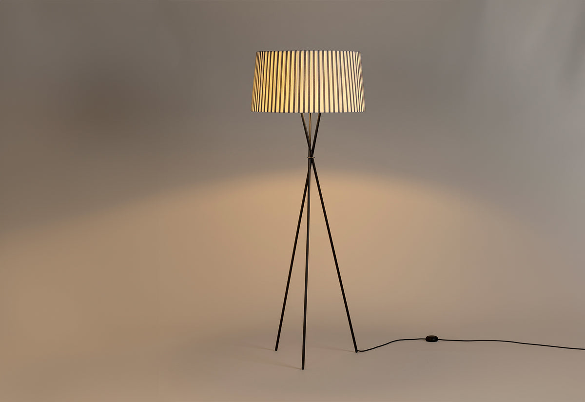 Tripode G5 Floor Lamp, Equipo santa and cole, Santa and cole