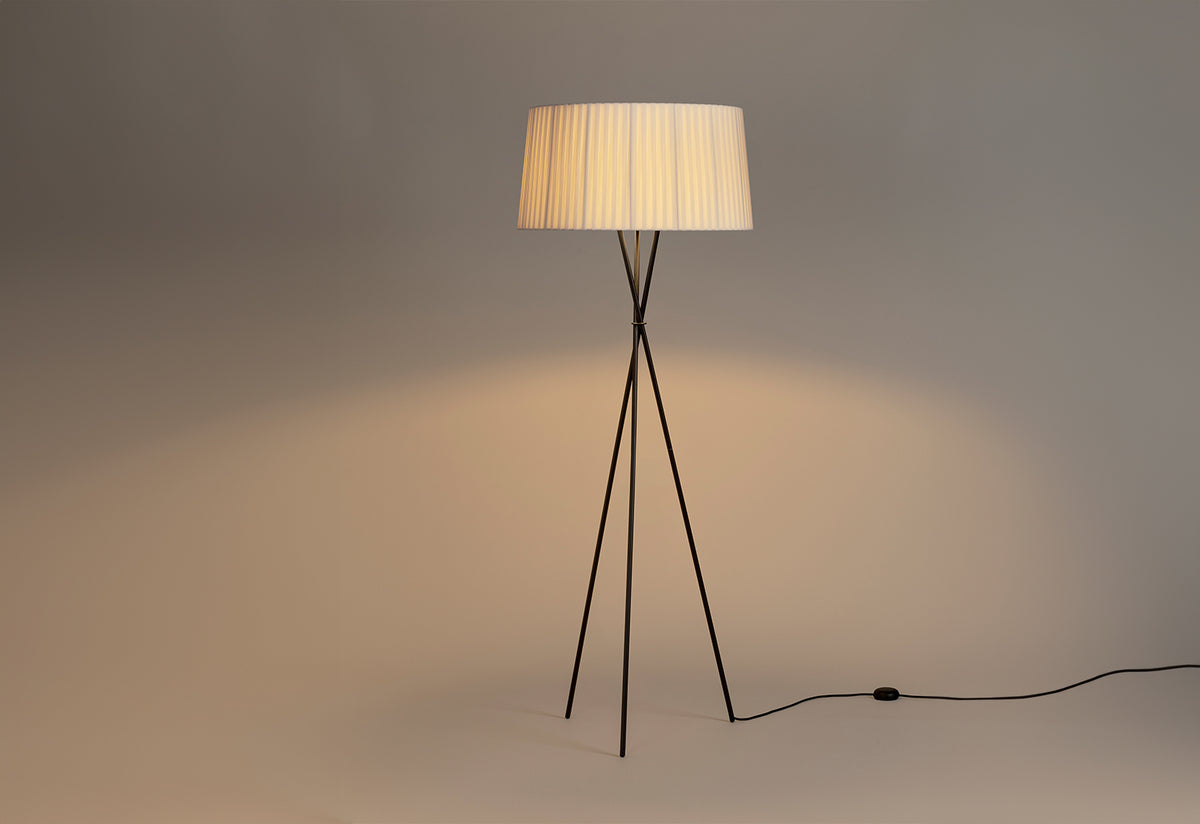 Tripode G5 Floor Lamp, Equipo santa and cole, Santa and cole