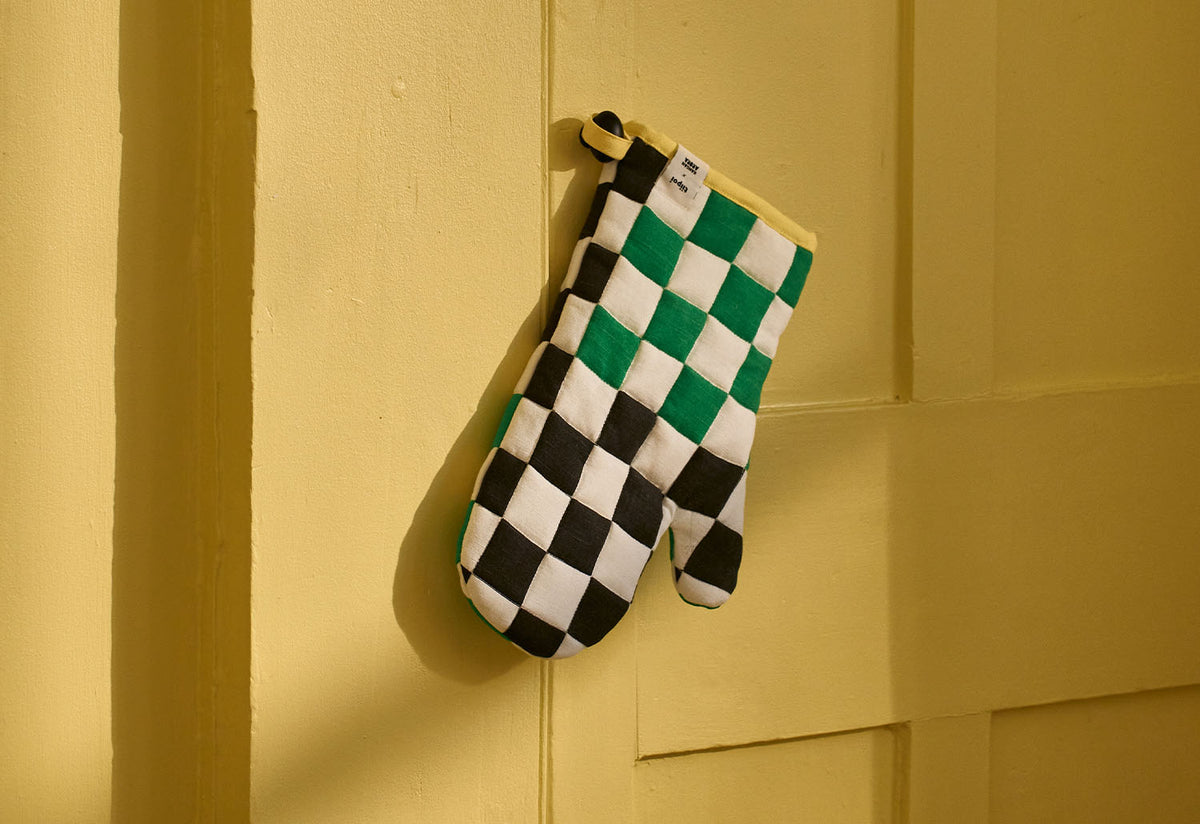 Yantra 10 Oven Mitt, Kangan arora, Tiipoi