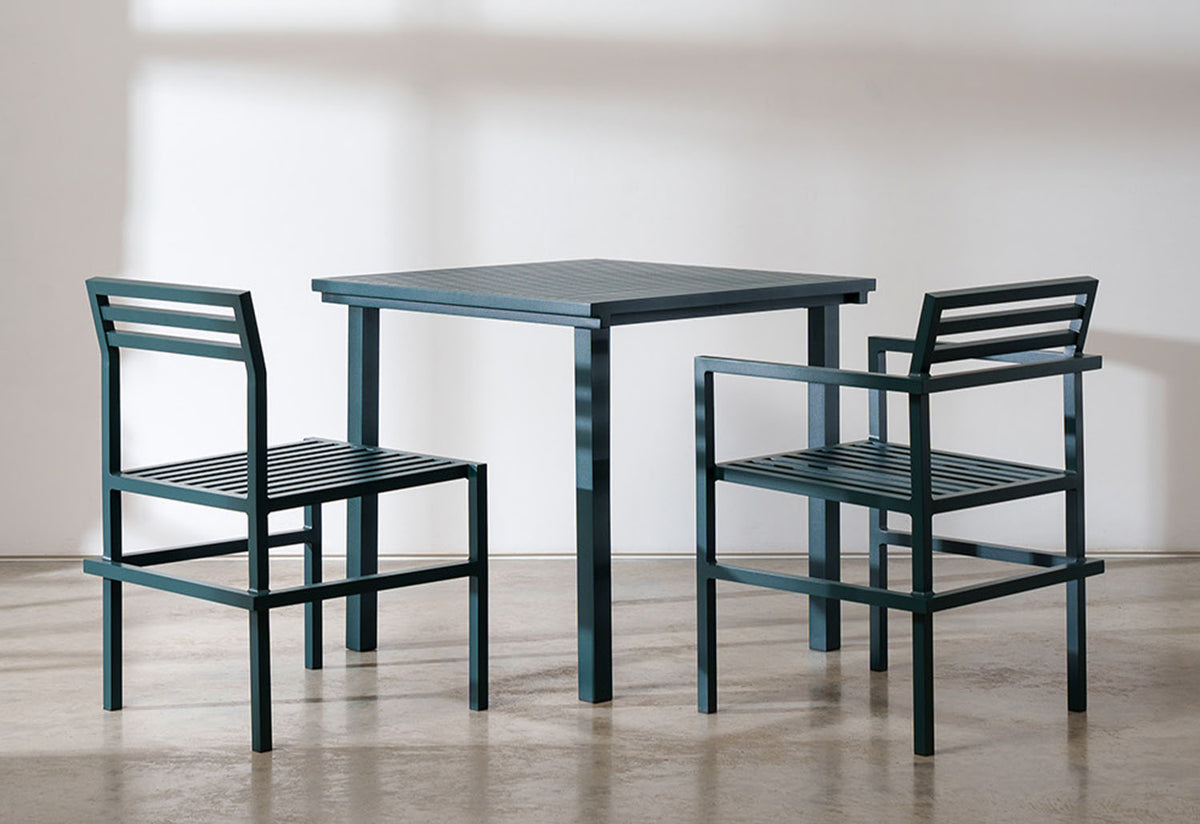 19 Outdoors Dining Chair, Nine