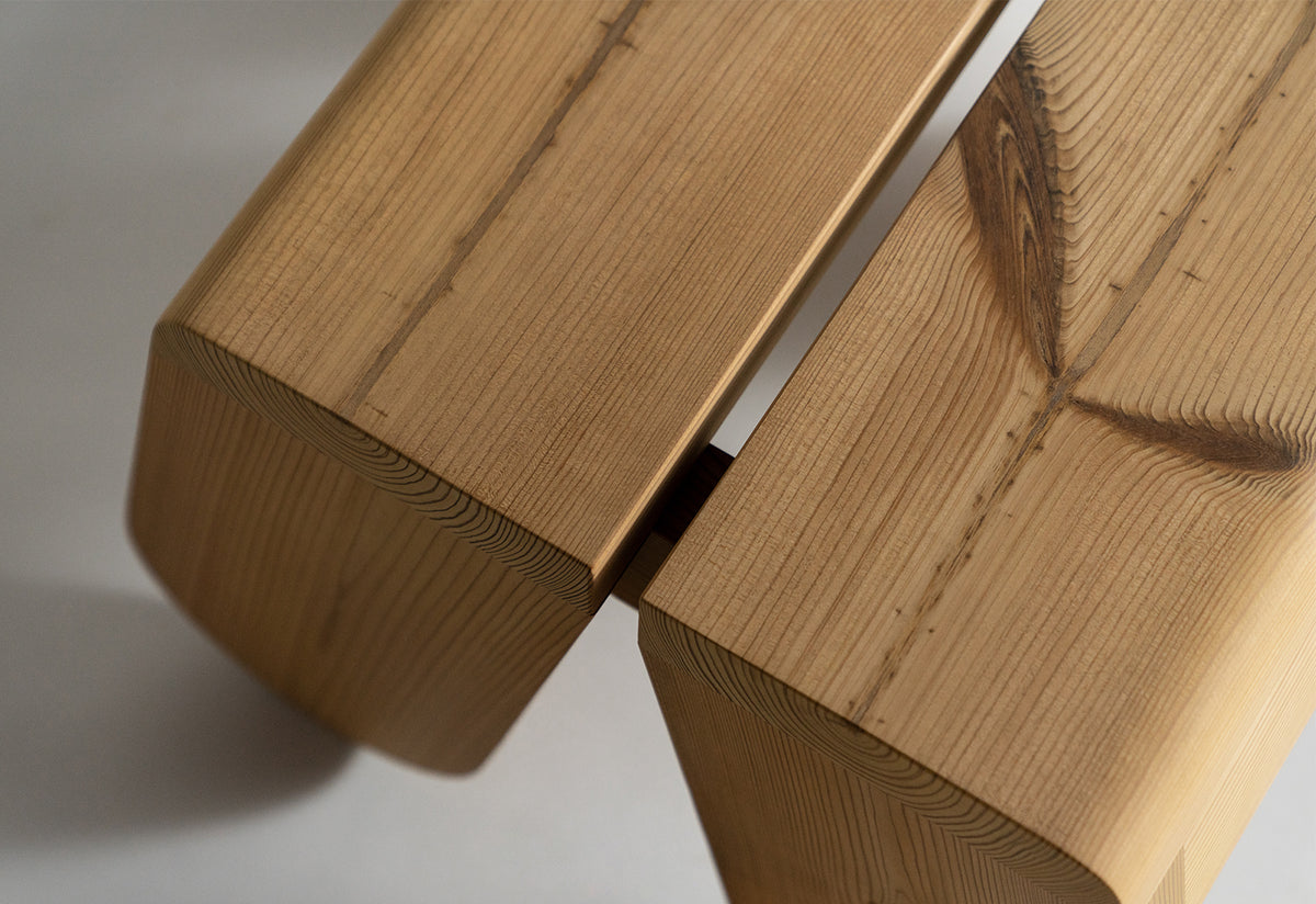 015 Peace Outdoor Footstool, Faye toogood, Vaarnii