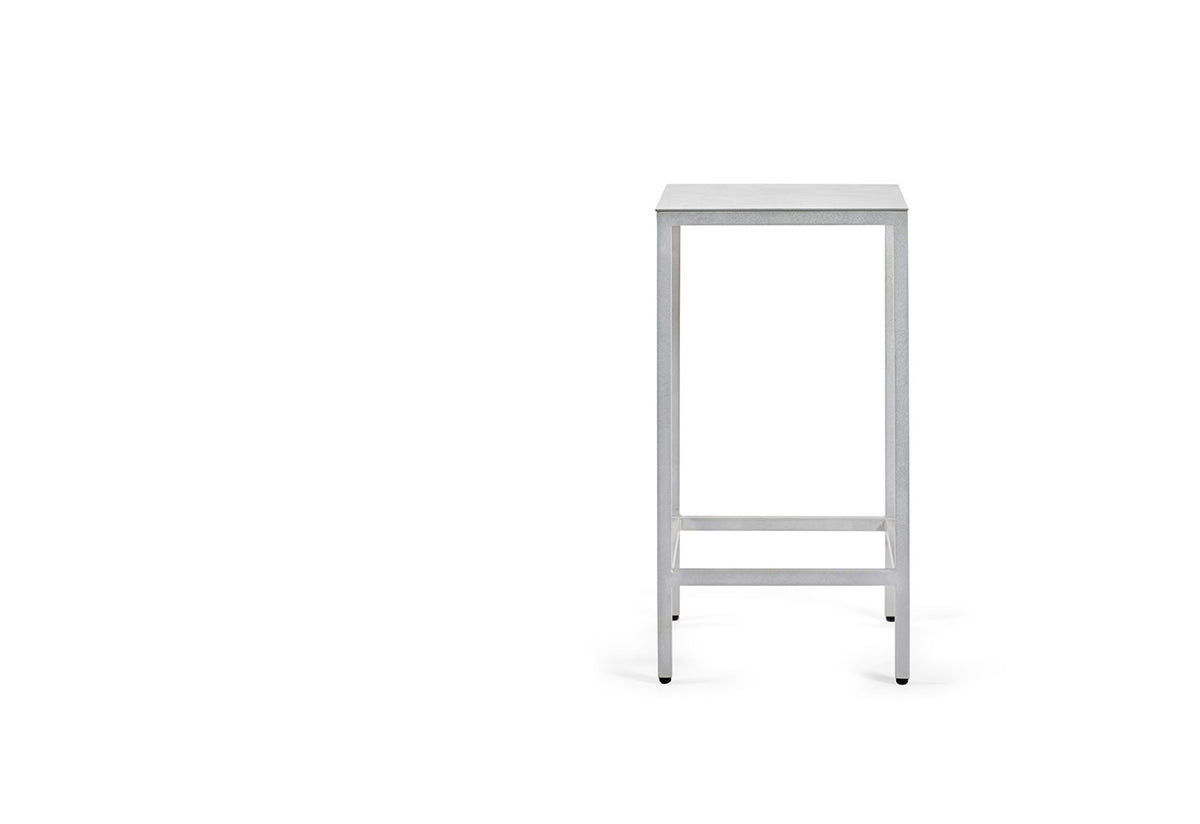 Alu Stool, Muller van severen, Valerie objects