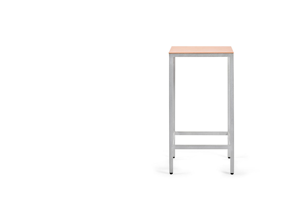 Alu Stool, Muller van severen, Valerie objects