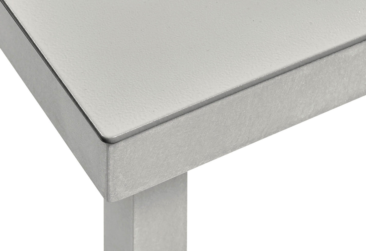 Alu Bench, Muller van severen, Valerie objects
