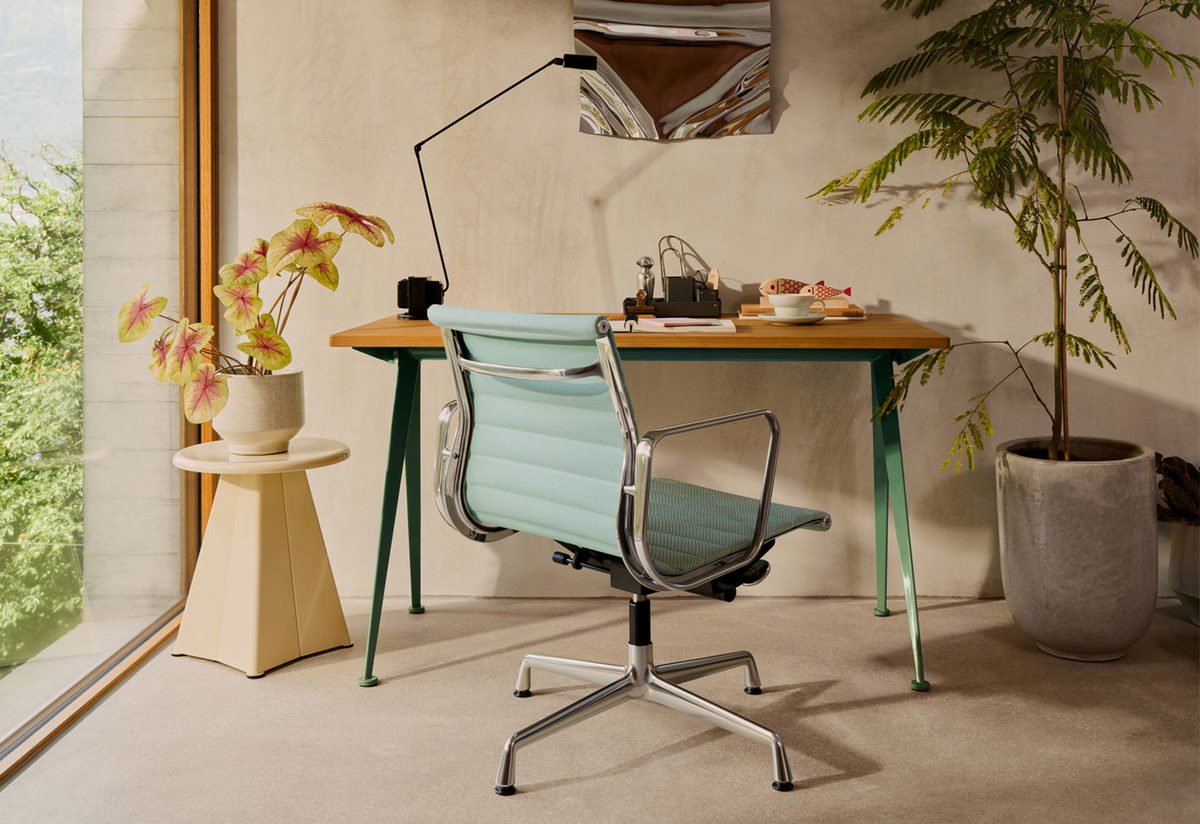 Eames EA 131 Chair, Charles and ray eames, Vitra