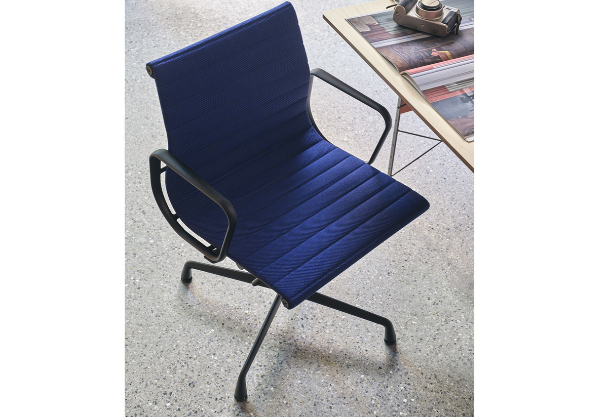 Eames EA 132 Chair, Charles and ray eames, Vitra