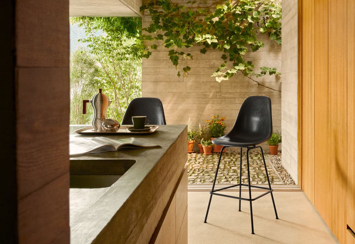 Eames Fiberglass Barstool, Charles and ray eames, Vitra