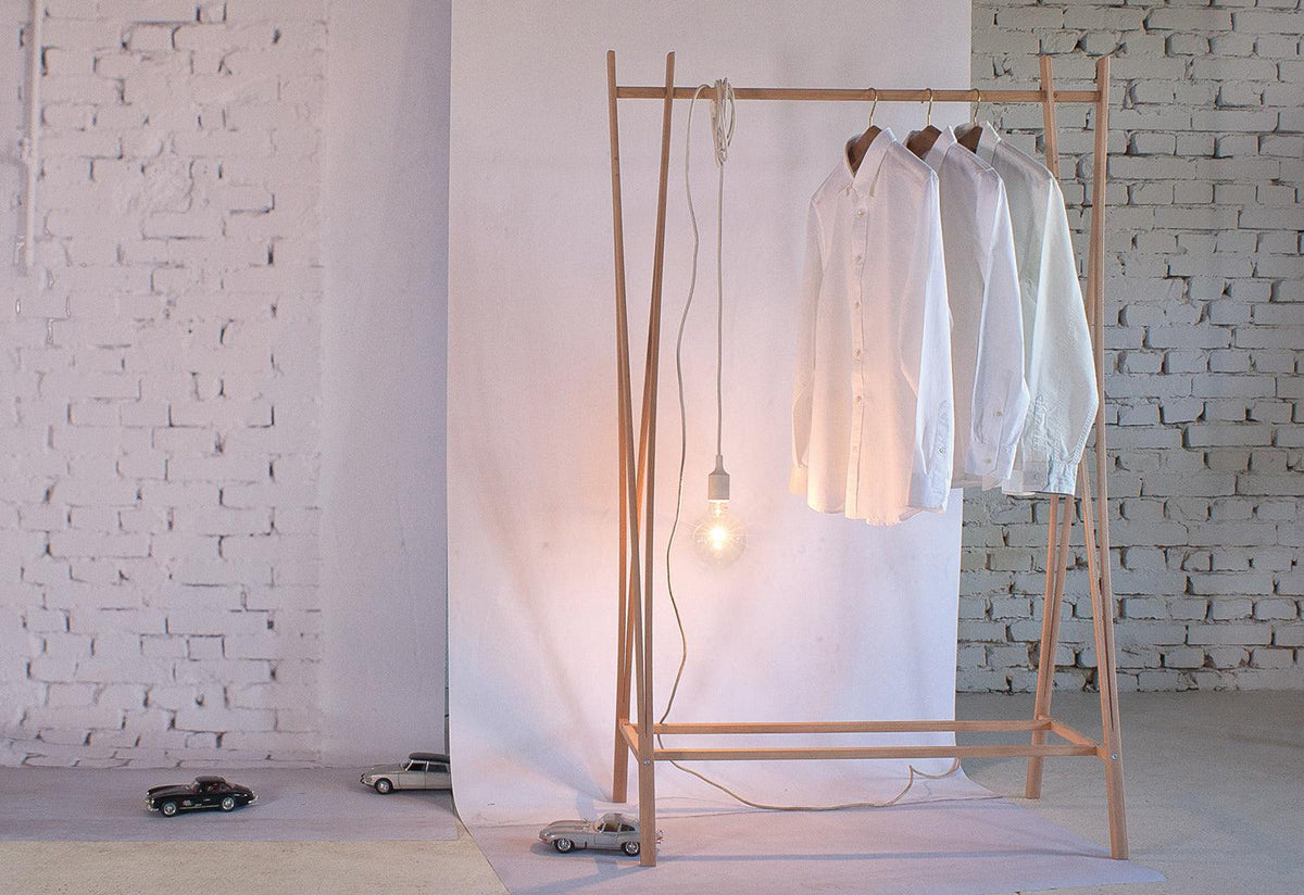 Tra-ra Clothes Rail, Tomoko azumi, Zilio a and c