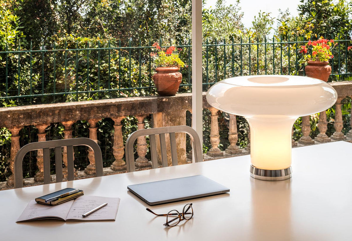 Lesbo Table Lamp, Angelo mangiarotti, Artemide