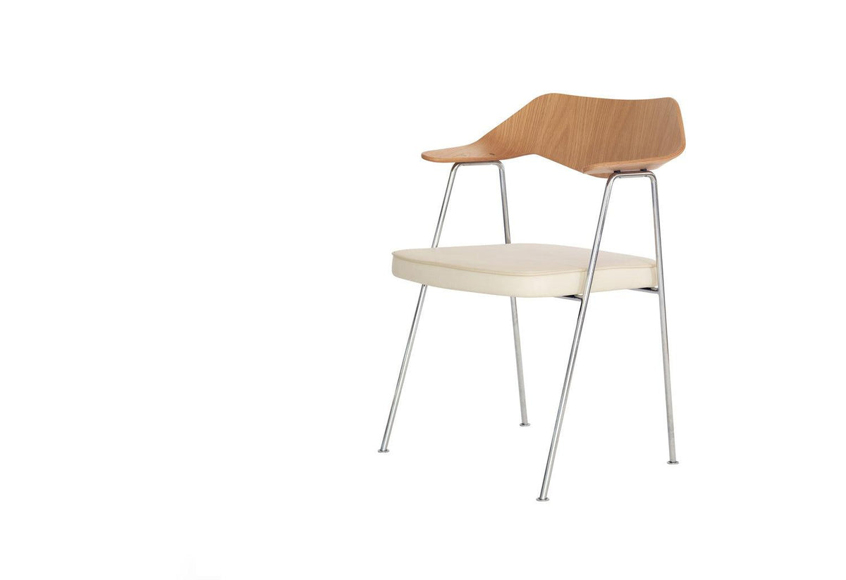 675 Armchair, Robin day, Case furniture