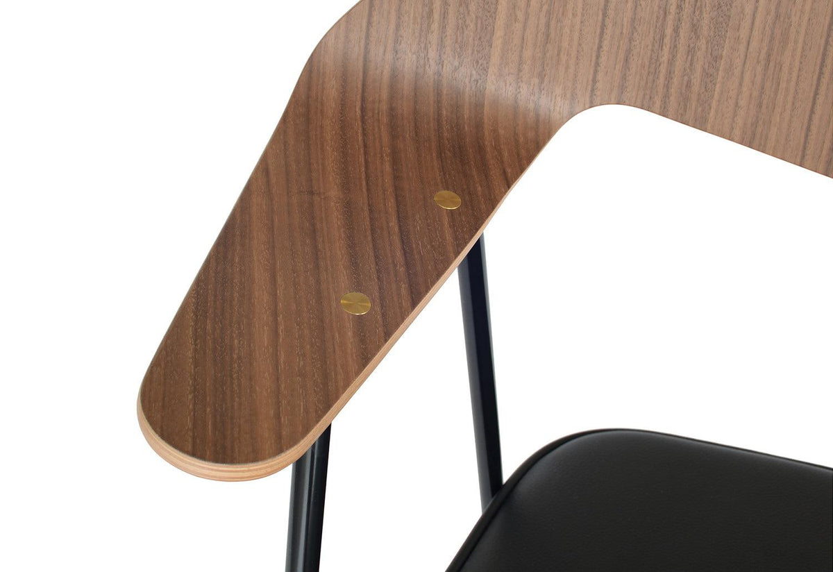 675 Armchair, Robin day, Case furniture