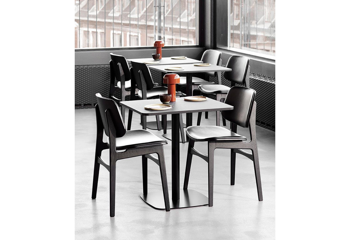 Søborg Wood Base Chair | Fully Upholstered, Børge mogensen, Fredericia